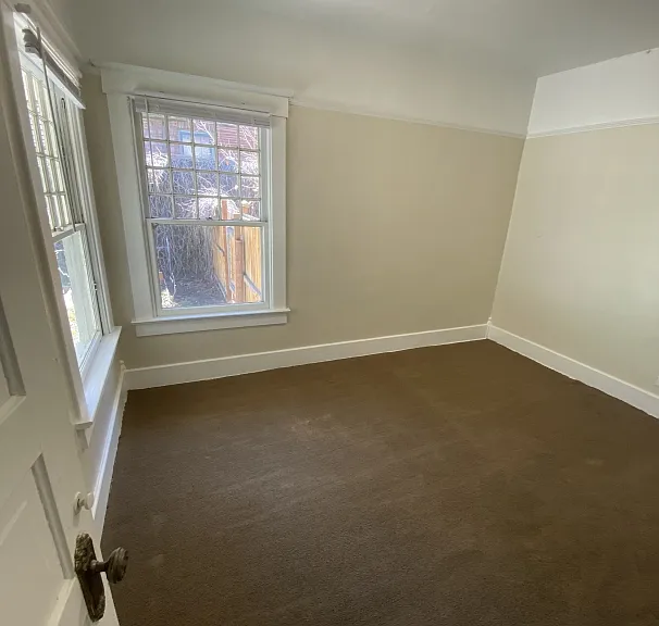 430 S 8th Ave — Photo 8