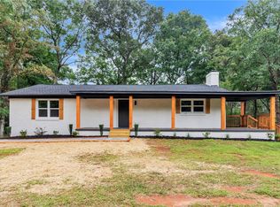 1424 Farrs Bridge Rd, Easley, SC 29640