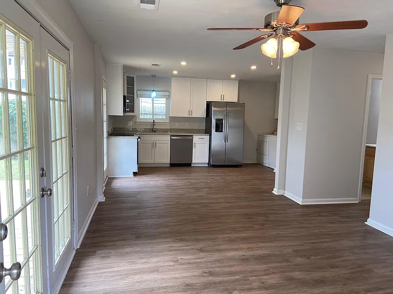 4600 Guam St — Photo 2