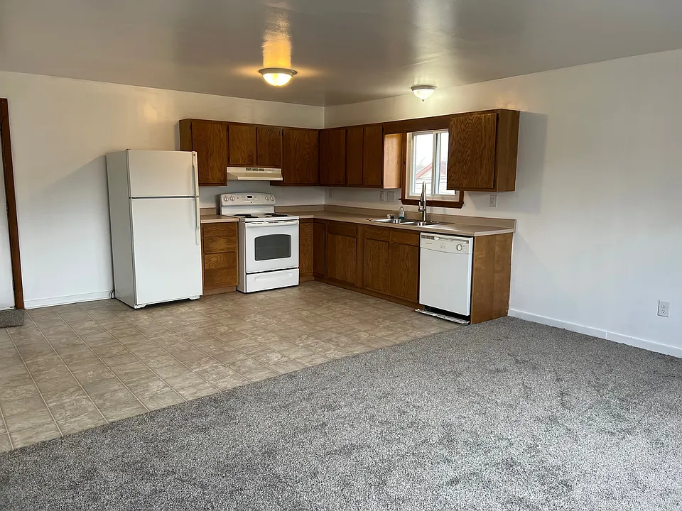 309 W Main St #4