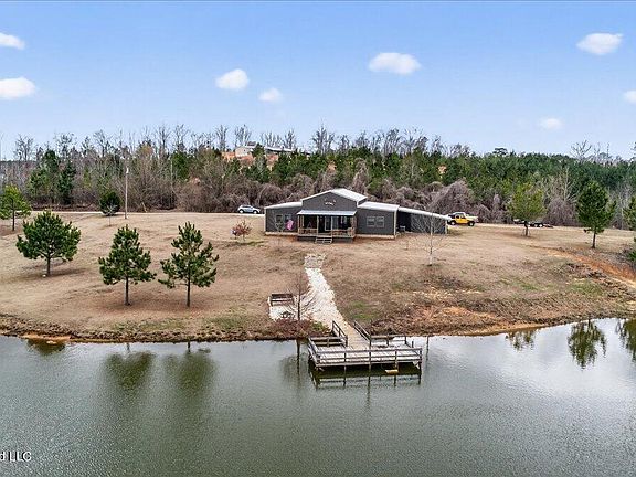 3rd image of 334 W Of Co Rd