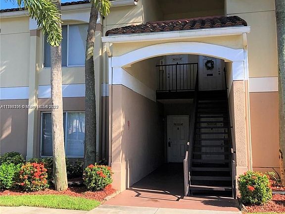 2nd image of 815 W Boynton Beach Blvd APT 2104