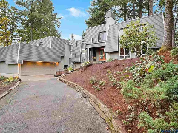 3050 Crestview Dr S, Salem, OR 97302