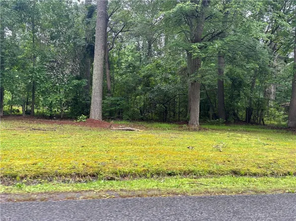 1AC Sondej Ave, Chesapeake, VA 23321