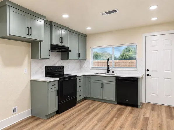 642 E Washington St, Earlimart, CA 93219