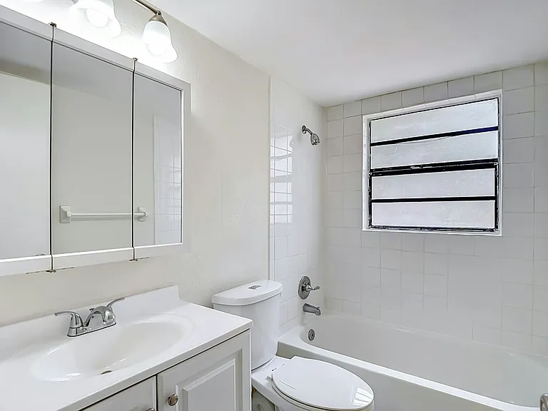 4102 E Humphrey St #A — Photo 15