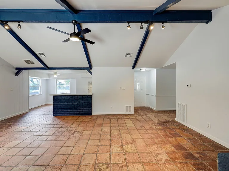 9006 Stone Brook Ln — Photo 3
