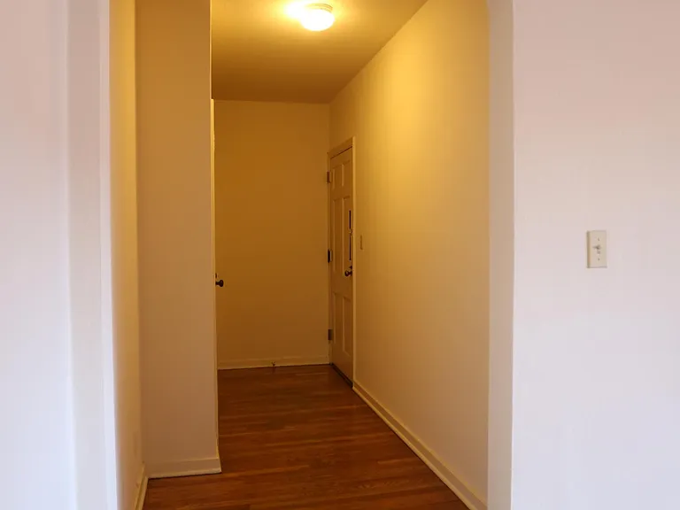 Fair Oaks Apartments — Photo 18