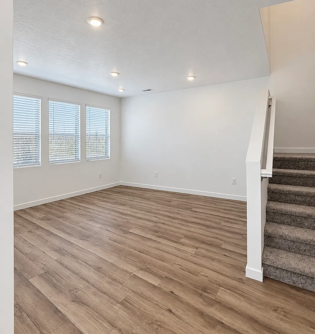 3 bed, 1879 sqft, $2,950 — Photo 3