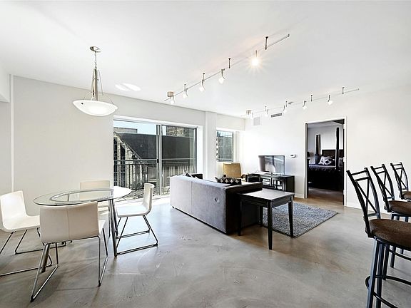 5th image of 800 Brazos St Unit 705