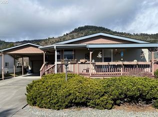 14741 Sandpiper Pl, Brookings, OR 97415