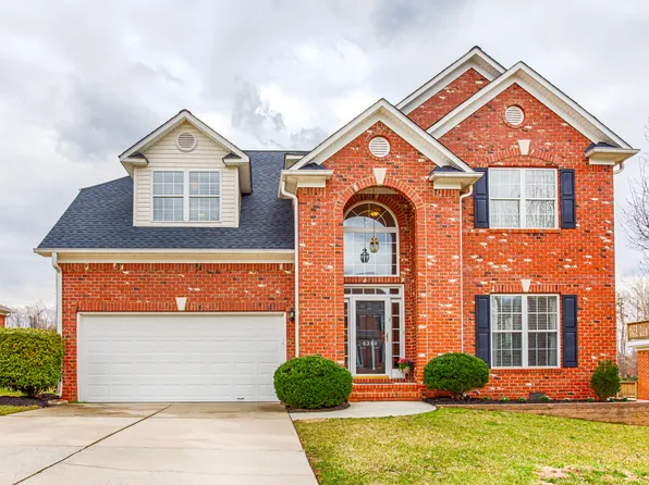 6380 Clubside Dr, Whitsett, NC 27377