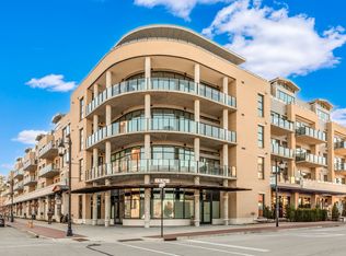 215 E Pleasant St UNIT 507, Oconomowoc, WI 53066