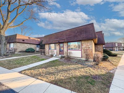 2610 Woodview Ct #1, Waukegan, IL, 60087
