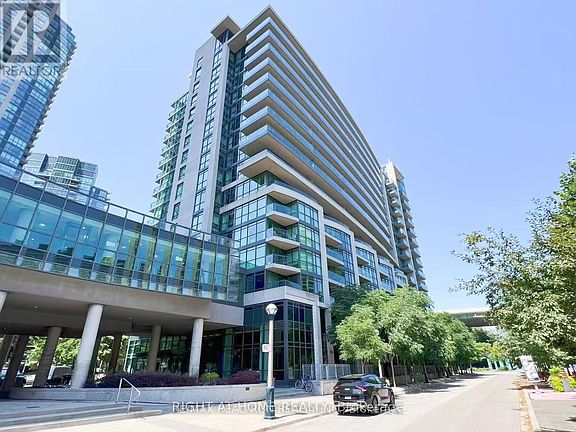 2nd image of 209 Fort York Blvd S #656