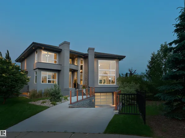 703 Dalhousie Way NW, Edmonton, AB T6M 2V3