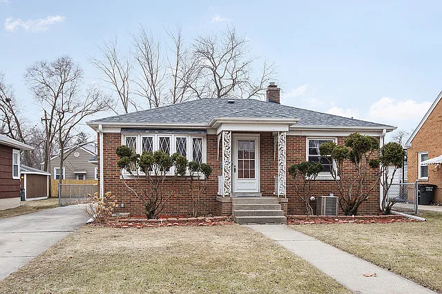 3317 178th St photo 1