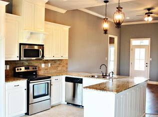 25289 Black Lake Ave, Livingston, LA 70754