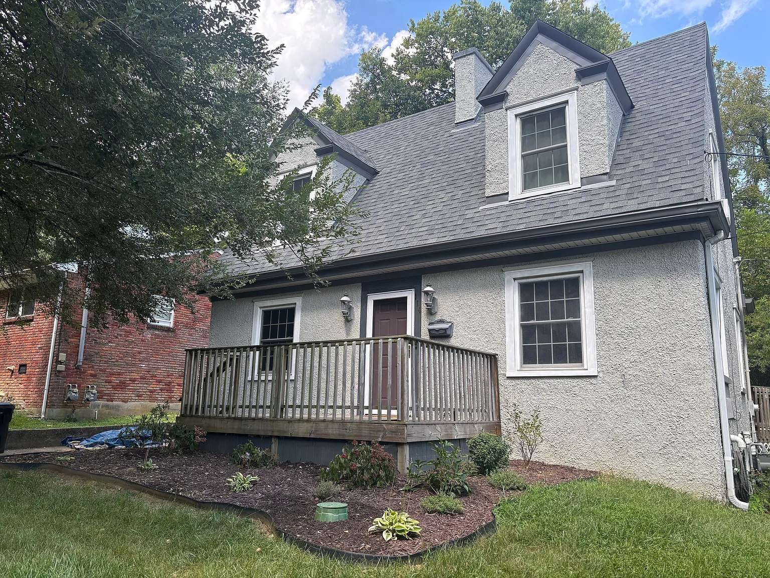 3 bed, 2.5 bath, 1844 sqft, $2,100 — Photo 1