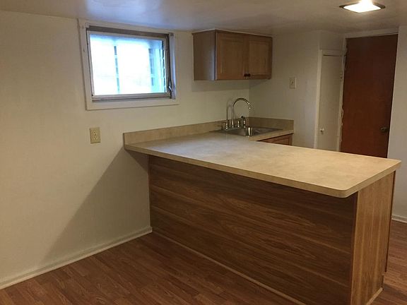 Bar/Counter Area