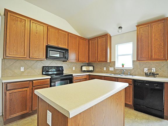 4th image of 406 Grisham Dr