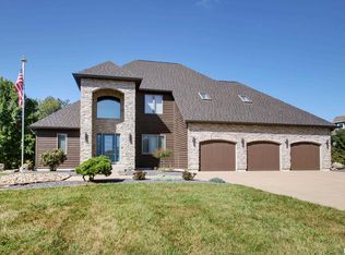 3528 Harbor Ln, Quincy, IL 62305