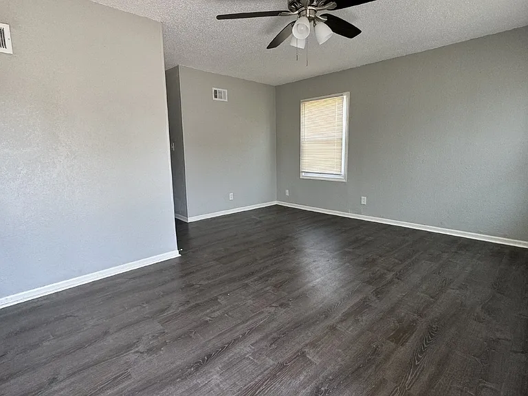2359 N Estelle St — Photo 4