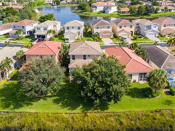 3rd image of 9139 Spring Mountain Way
