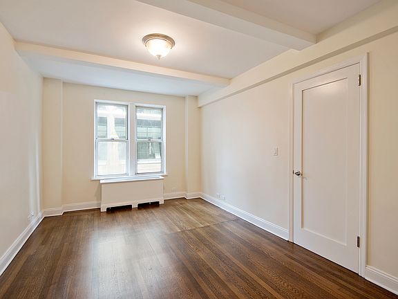 4th image of 309 W 57th St APT 501