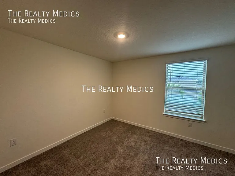 16594 Barbours Creek Way — Photo 20