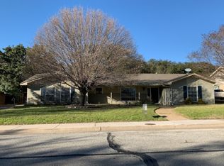 2707 N Surrey Dr, Carrollton, TX 75006