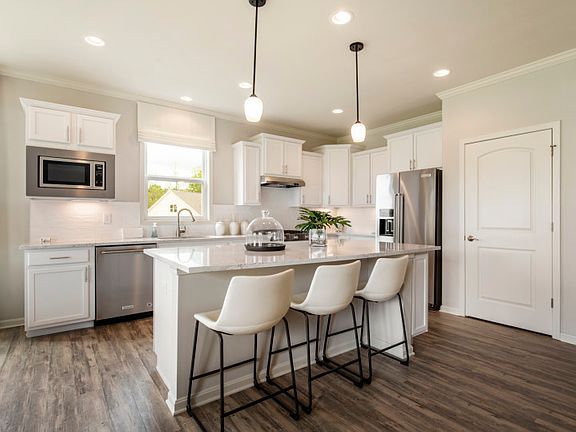 Eat-in Kitchen