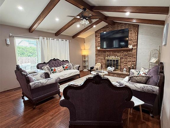 5th image of 40797 Ruggero St
