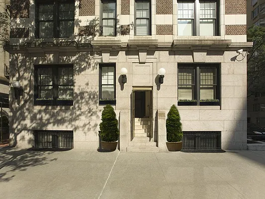 Sold by Sotheby's International Realty | media 4