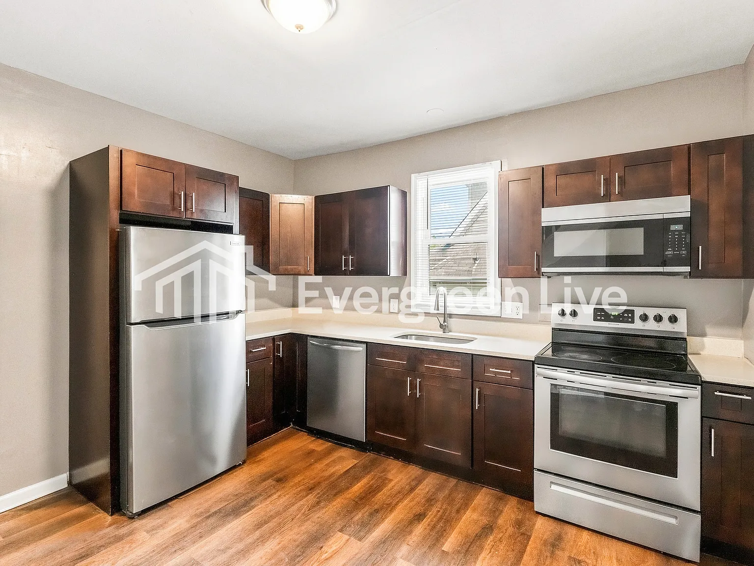 4 bed, 2.0 bath, 1274 sqft, $1,945 — Photo 2