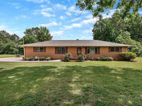3040 Sunset Forest Rd, Anderson, SC 29626