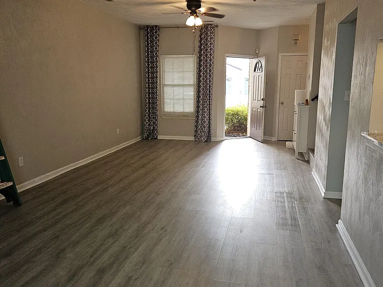 102 Chanticlair Dr — Photo 21