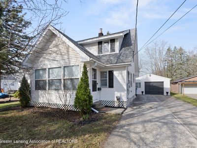 2911 Creston Ave, Lansing, MI, 48906