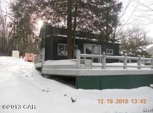 165 S Lake Dr, Lake Harmony, PA 18624