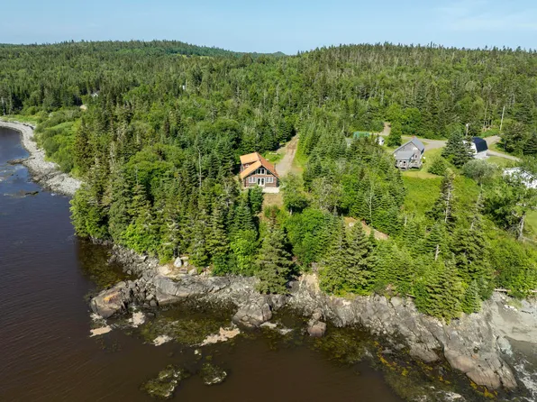 69 Jims Head Road, Lubec, ME 04652
