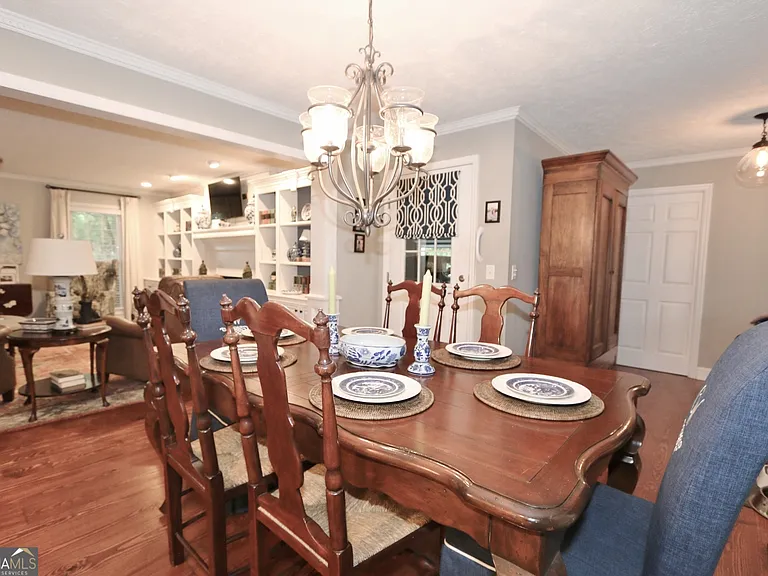 1001 Brownwood Rd — Photo 5