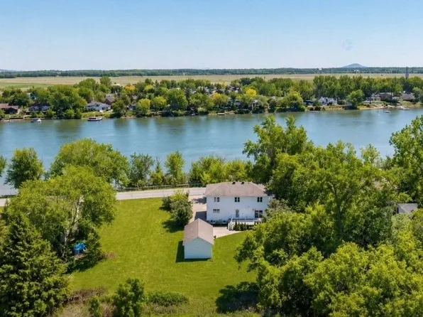 321 Chemin Du Richelieu, Saint Basile Le Grand, QC J3N 1M4