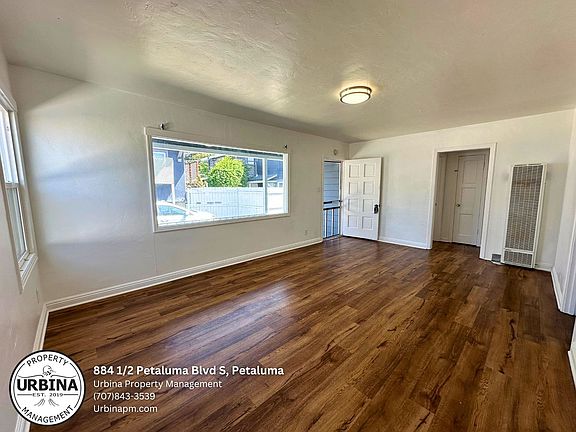 2nd image of 884 1/2 Petaluma Blvd S