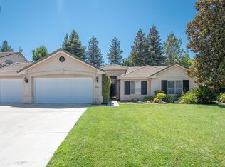 5819 W Sunnyside Dr, Visalia, CA 93277