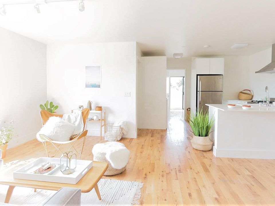 1st image of 226 N Avenue 57 #201
