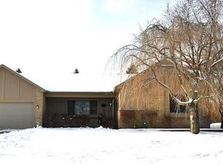 1685 Nottingham Dr, Highland, MI 48356