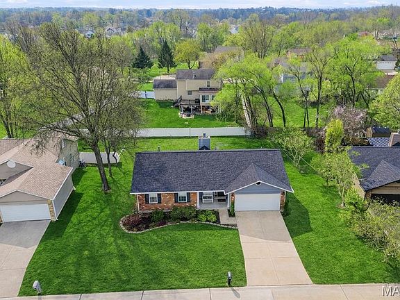 2nd image of 514 Pioneer Dr