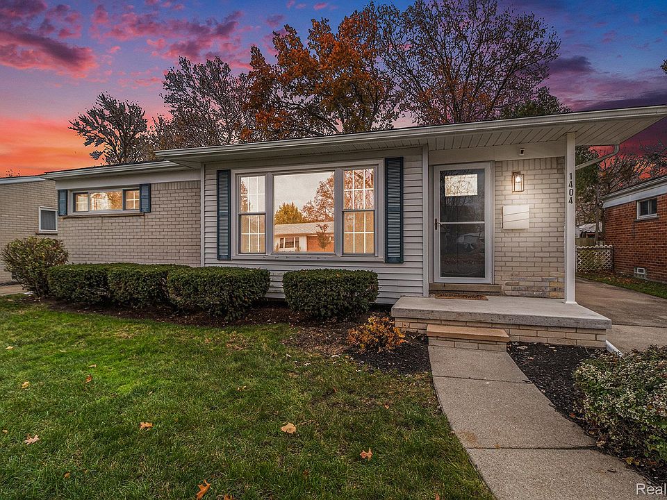 1st image of 1404 Woodlawn Ave