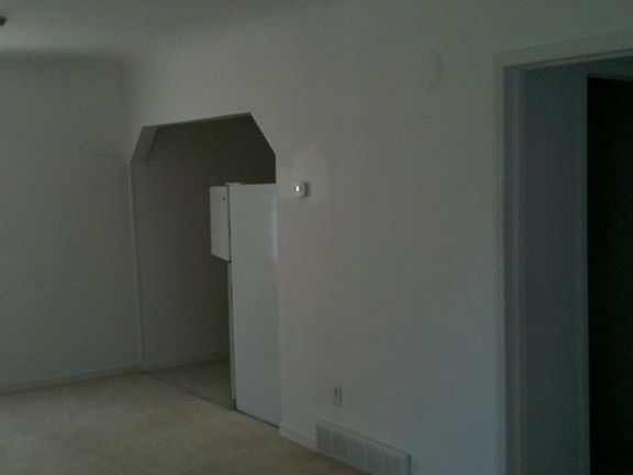 4th image of 150 Collier Rd