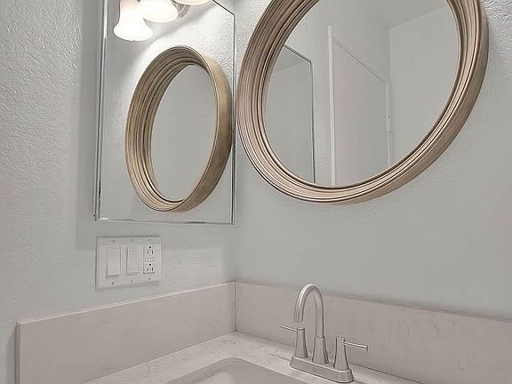 4th image of 23000 Paseo De Terrado Unit 2